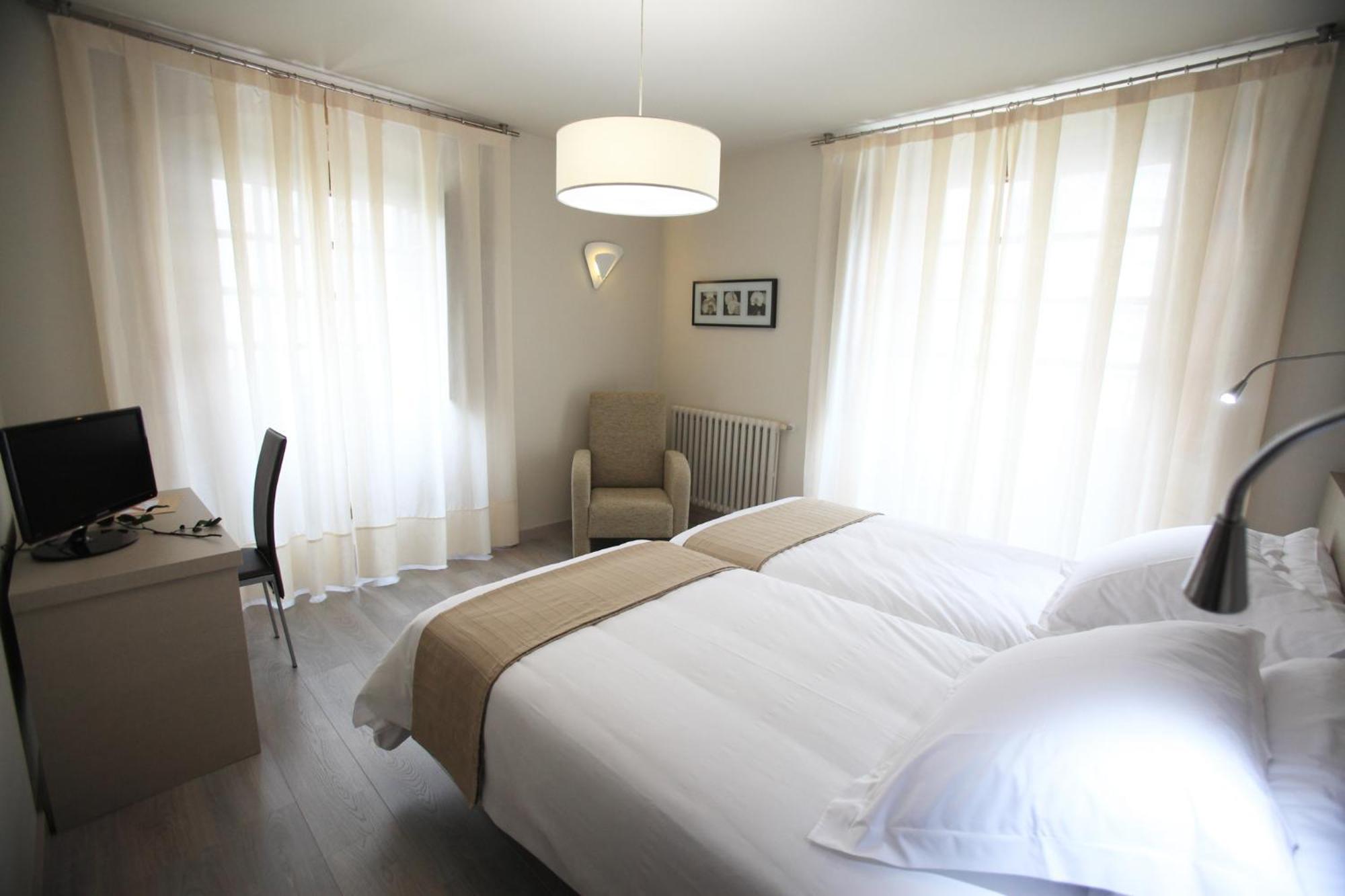 Los Guardeses Solares Room photo